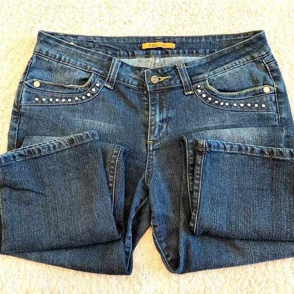 V Blue straight leg stretch rhinestone accent mid rise jean no distressing SZ 12 - Picture 2 of 12